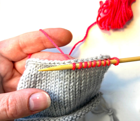 How-to: Pick Up and Knit Stitches Along a Cast-Off Edge