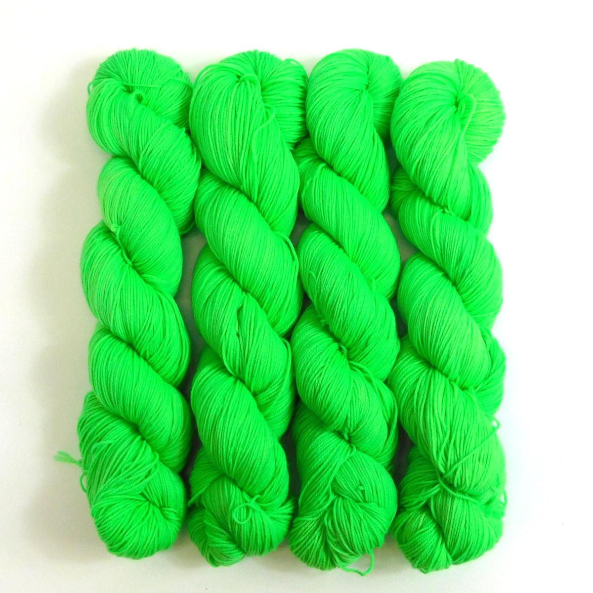 Fluorescent Dark Green Merino Blend Sock Wool yarn 100g skein