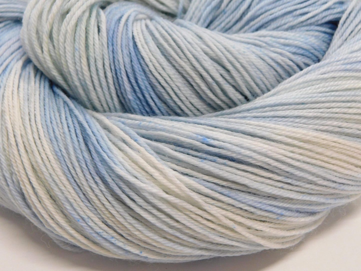 Vesivirta Watercurrent Blue White Variegated Merino Sock yarn 4ply 100g