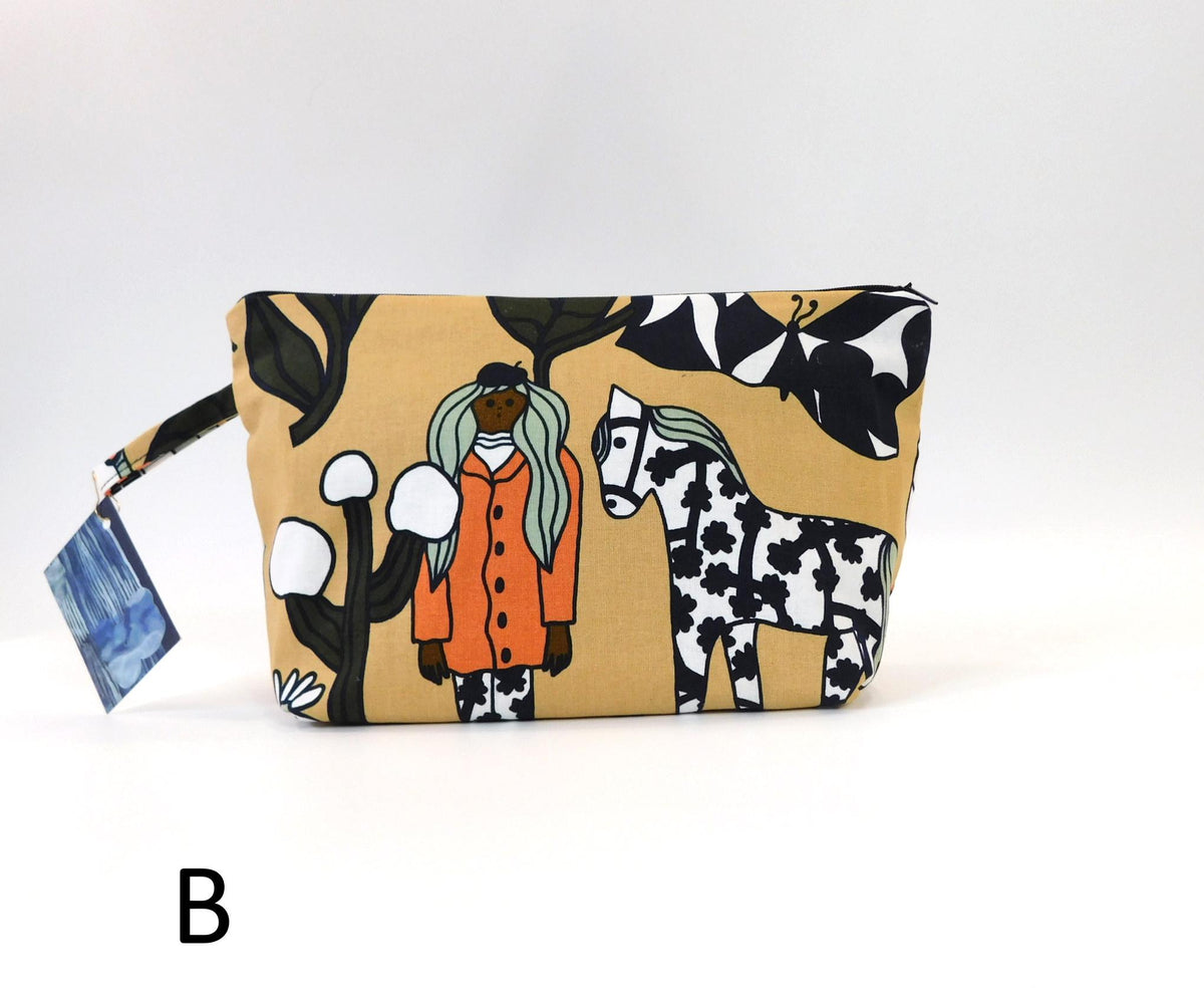 Marimekko Marikyla Fabric Zip Pouch  2 options    Tan Orange Olive White