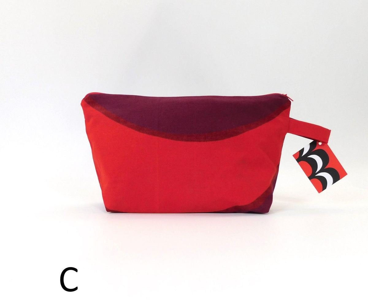 Marimekko Kaivo Fabric Zip Pouch  3 options    Red Purple