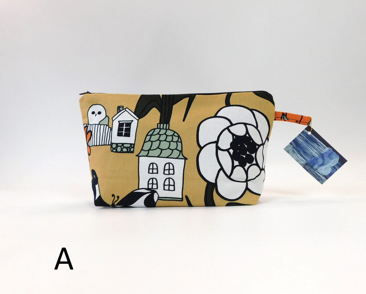 Marimekko Marikyla Fabric Zip Pouch  2 options    Tan Orange Olive White
