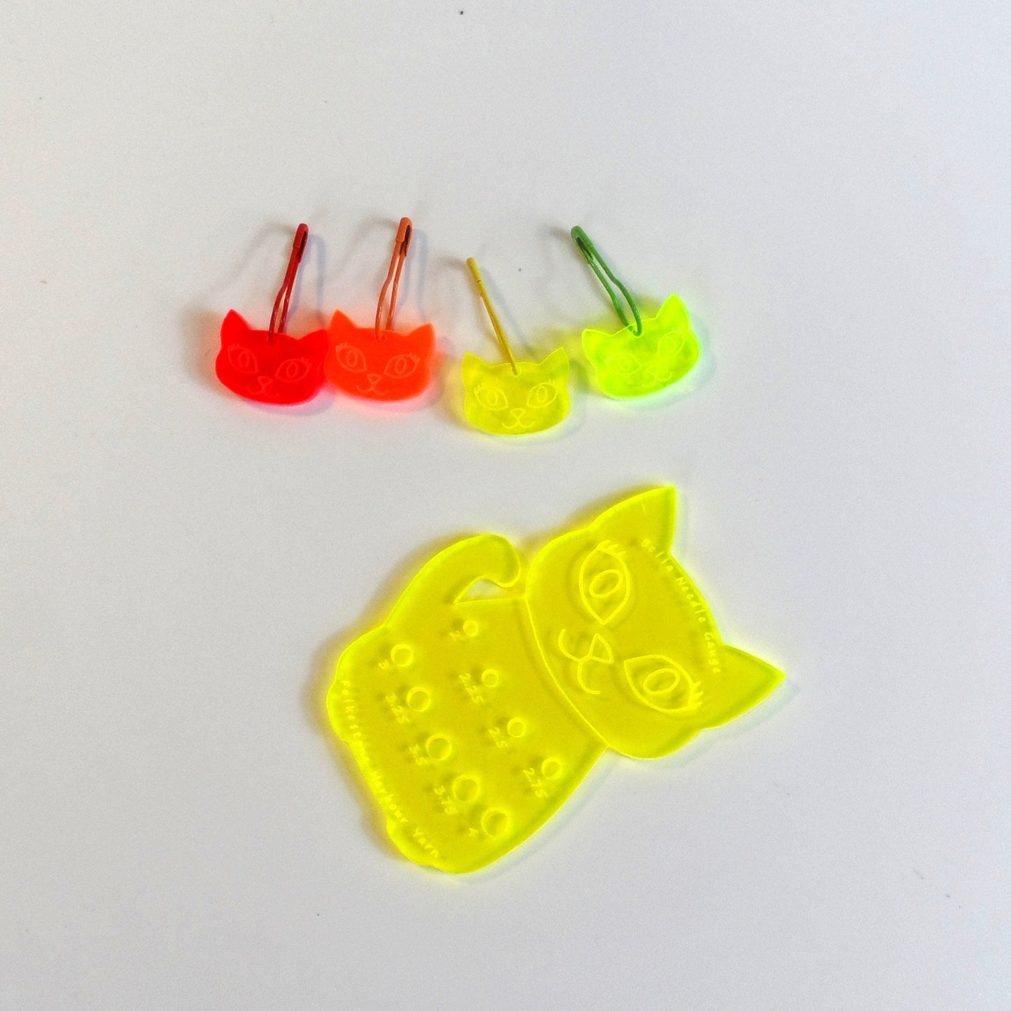 Bella Cat Knitting Needle Gauge Fluro Yellow Sock Knitter Tool