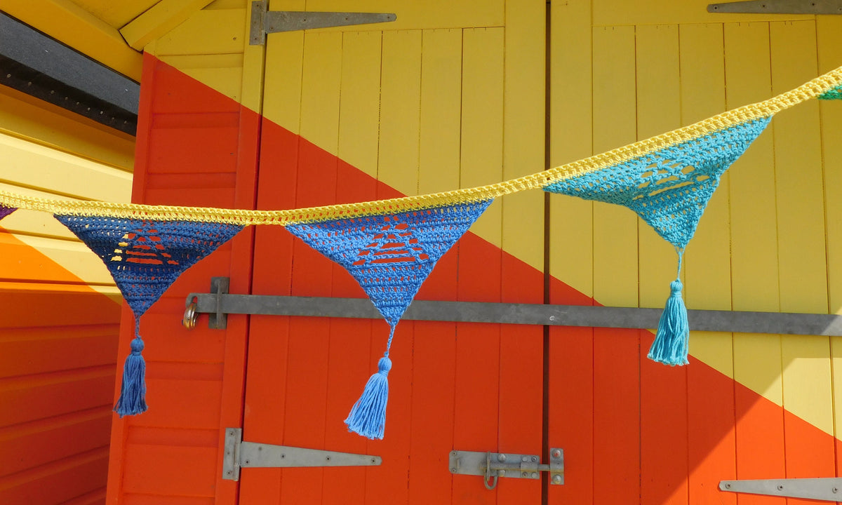 Beach Hut Bunting   Crochet Pattern  Digital Download