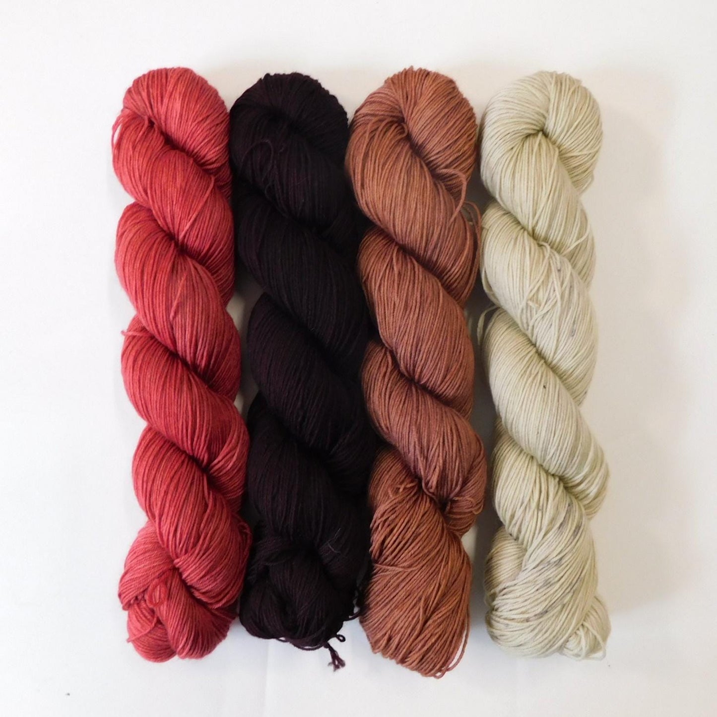 Peene Dark Aubergine Merino Blend Sock Wool Yarn 100g