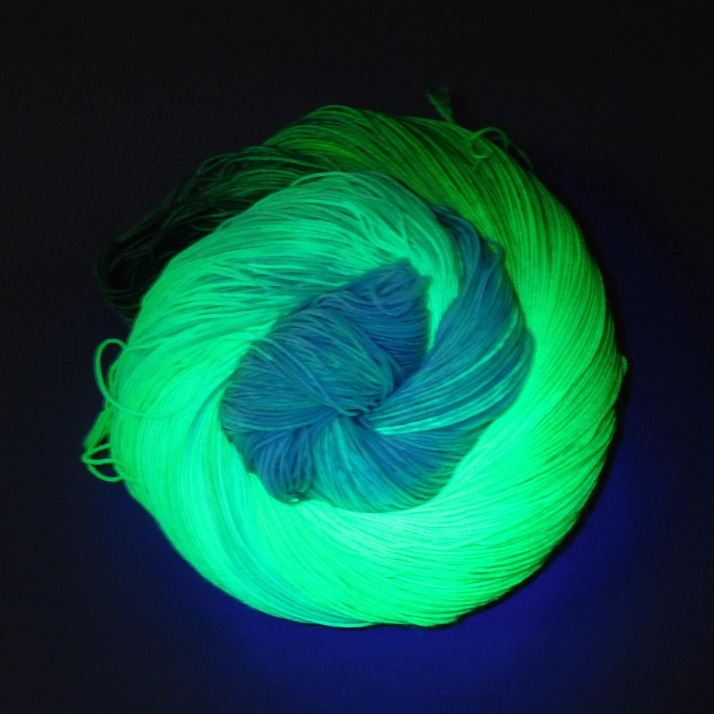 RAMMSKEINS: Paul        100g Variegated Green Grey Black Sock Yarn   Fluorescent/UV Reactive