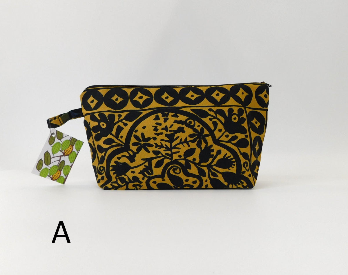 Marimekko Kulkunen Fabric Zip Pouch  4 options    Blue or Mustard