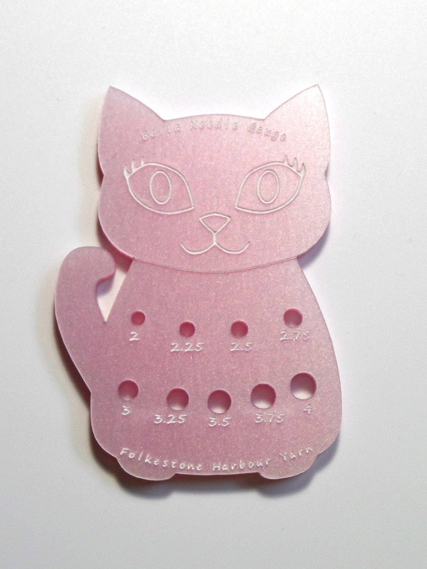 Bella Cat Knitting Needle Gauge, Metric, Baby Pink Pearl