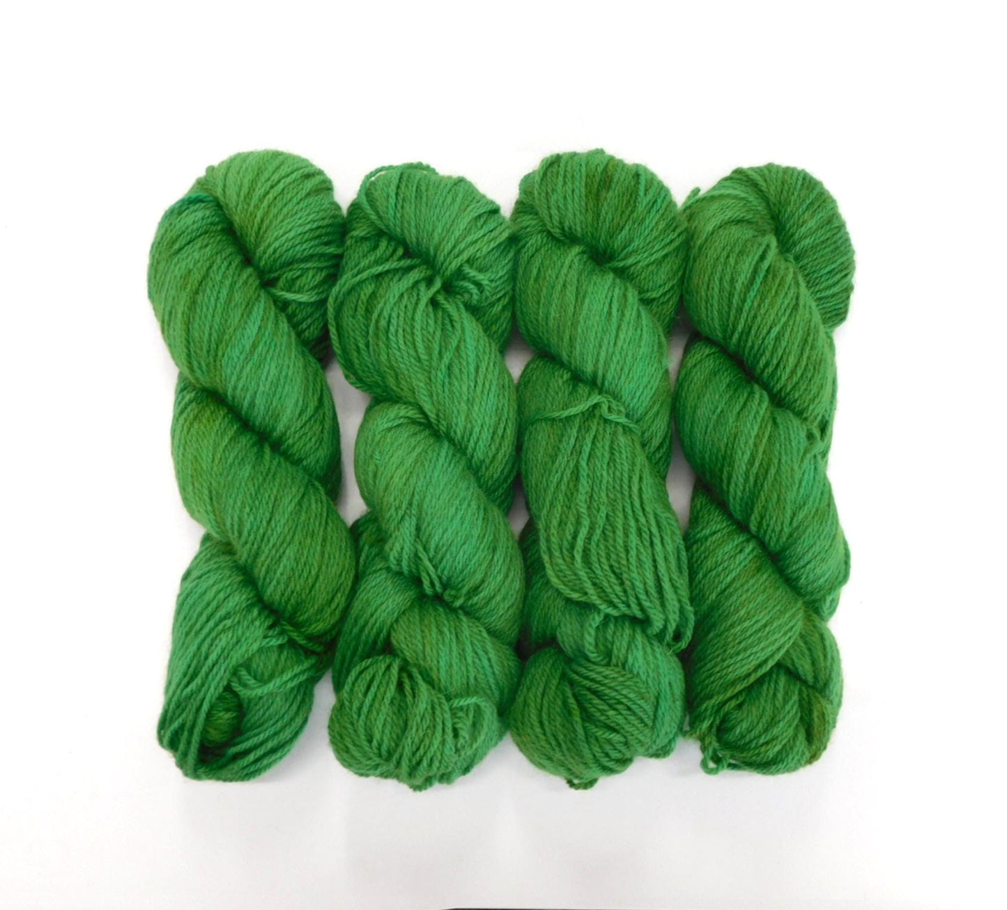 Garden of England Green Kent Romney DK Weight Yarn 100g Skein