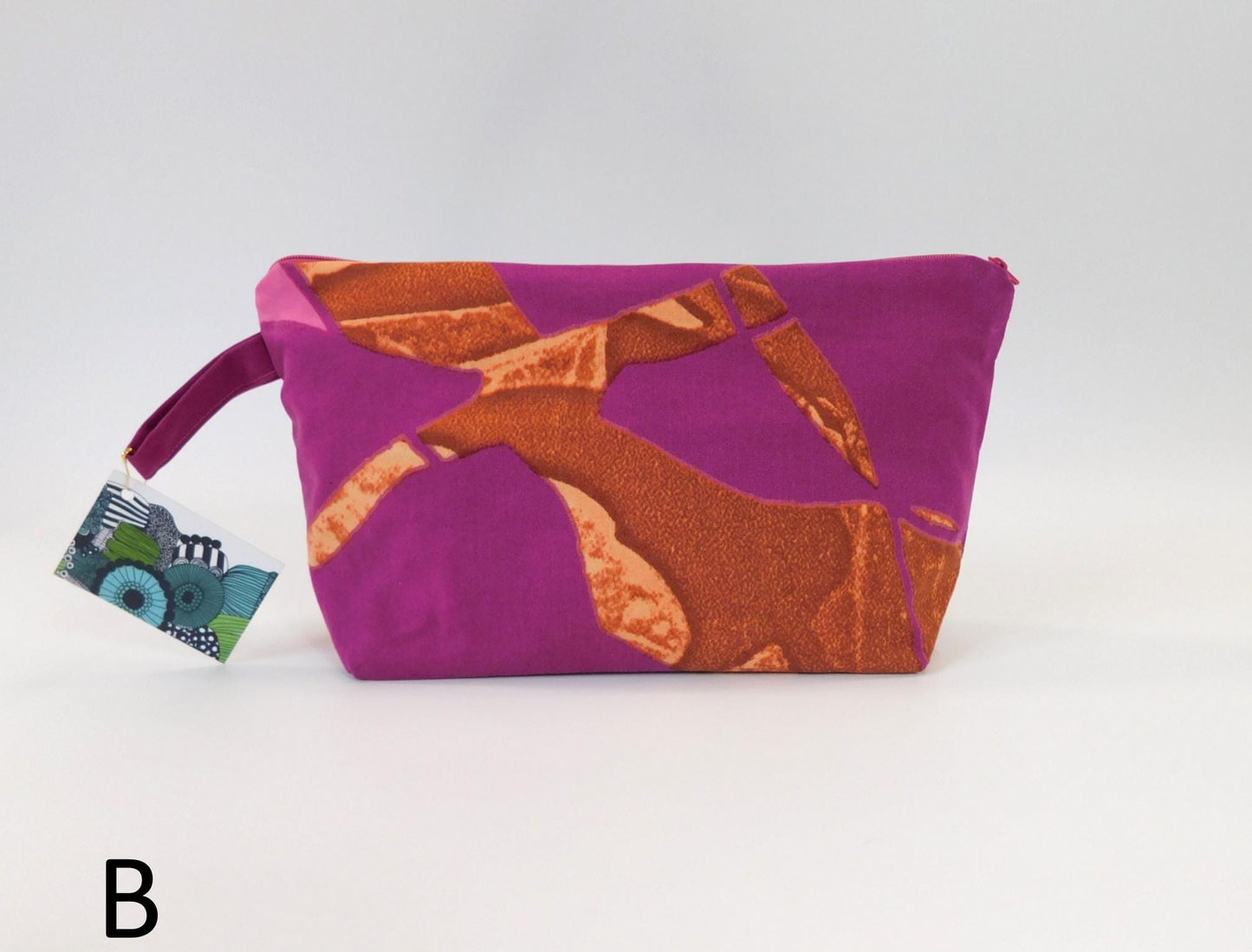 Marimekko Latvassa Korkealla Fabric Zip Pouch  2 options    Pink Plum Chestnut Orange