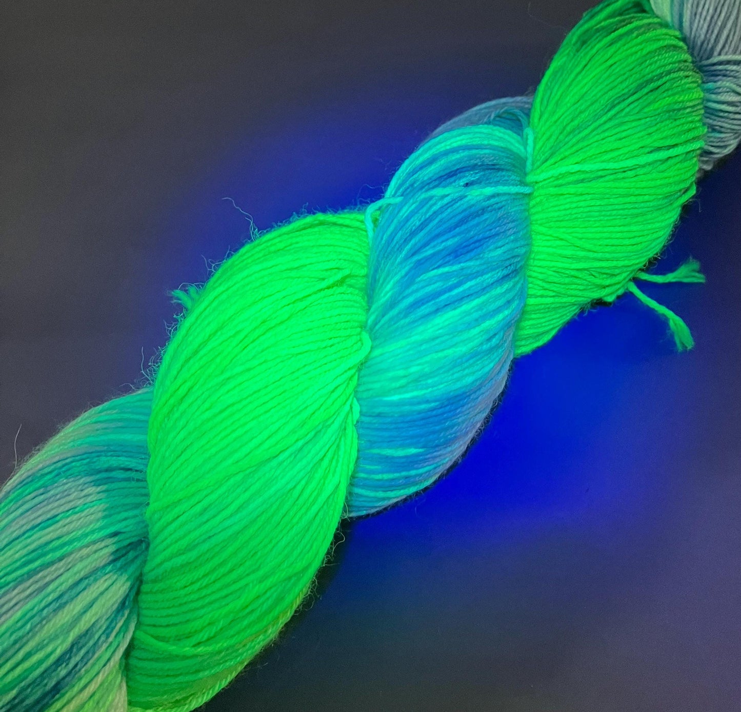 RAMMSKEINS: Paul        100g Variegated Green Grey Black Sock Yarn   Fluorescent/UV Reactive
