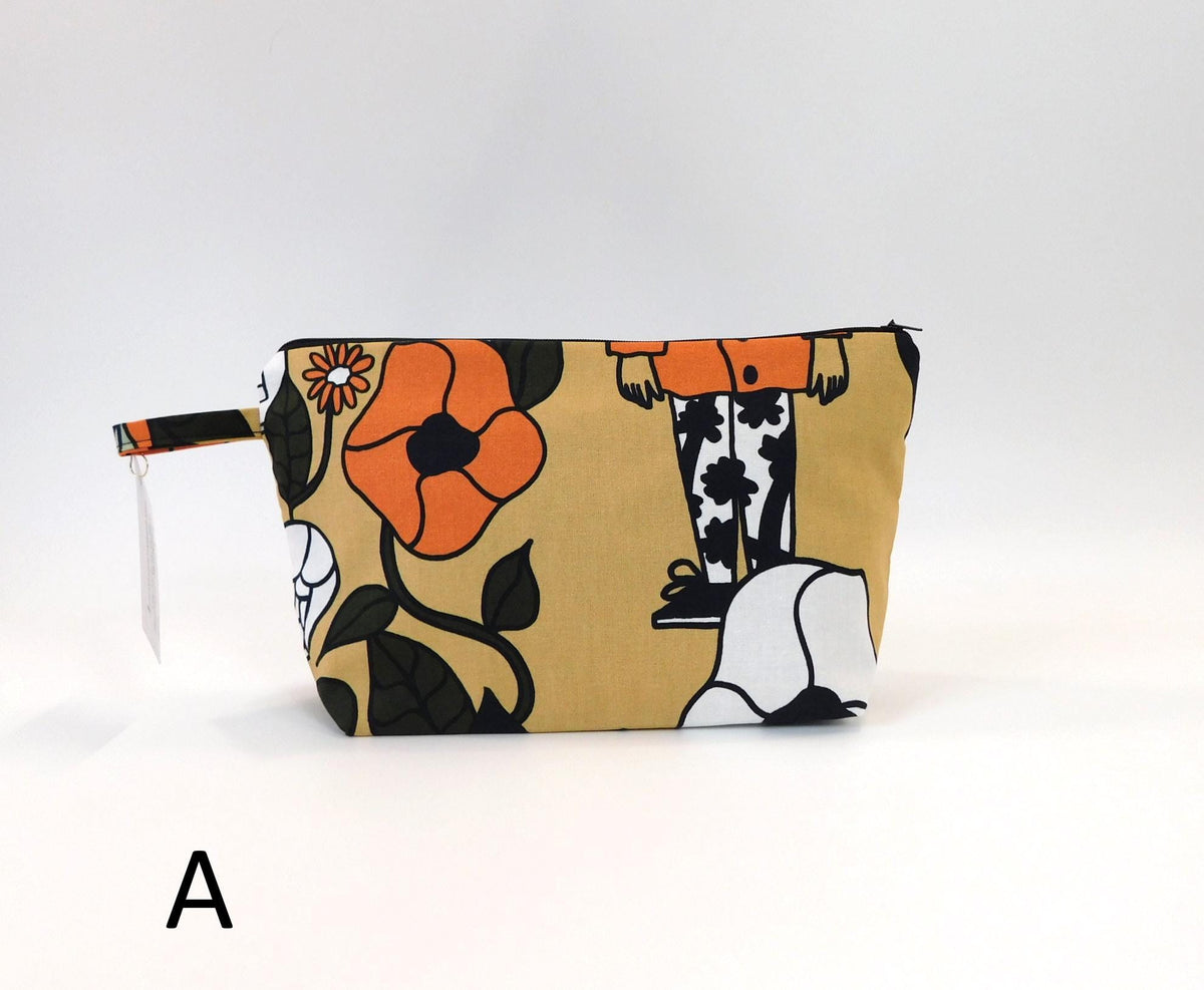 Marimekko Marikyla Fabric Zip Pouch  2 options    Tan Orange Olive White
