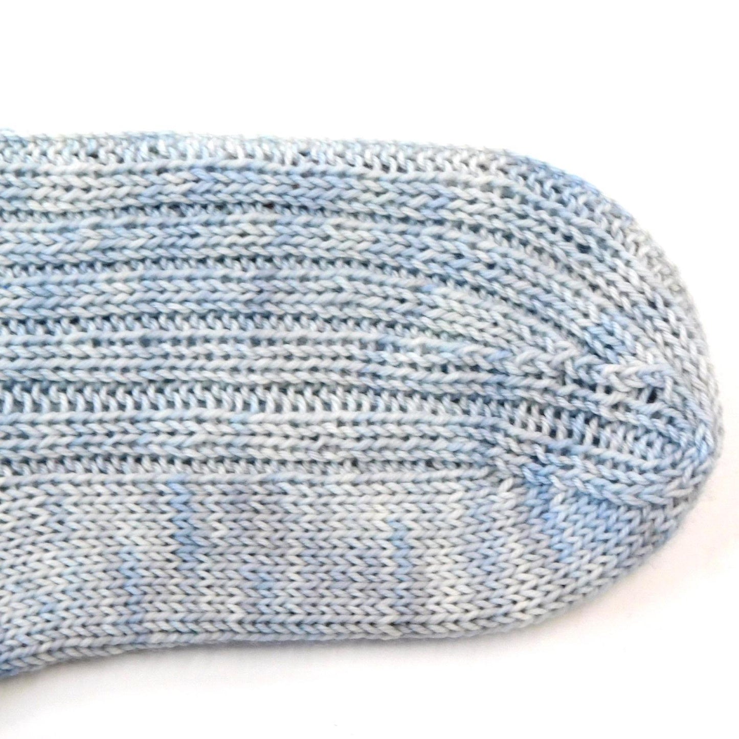 Simple Ribbed Sock Knitting Pattern 3 sizes    PDF  Instant Download