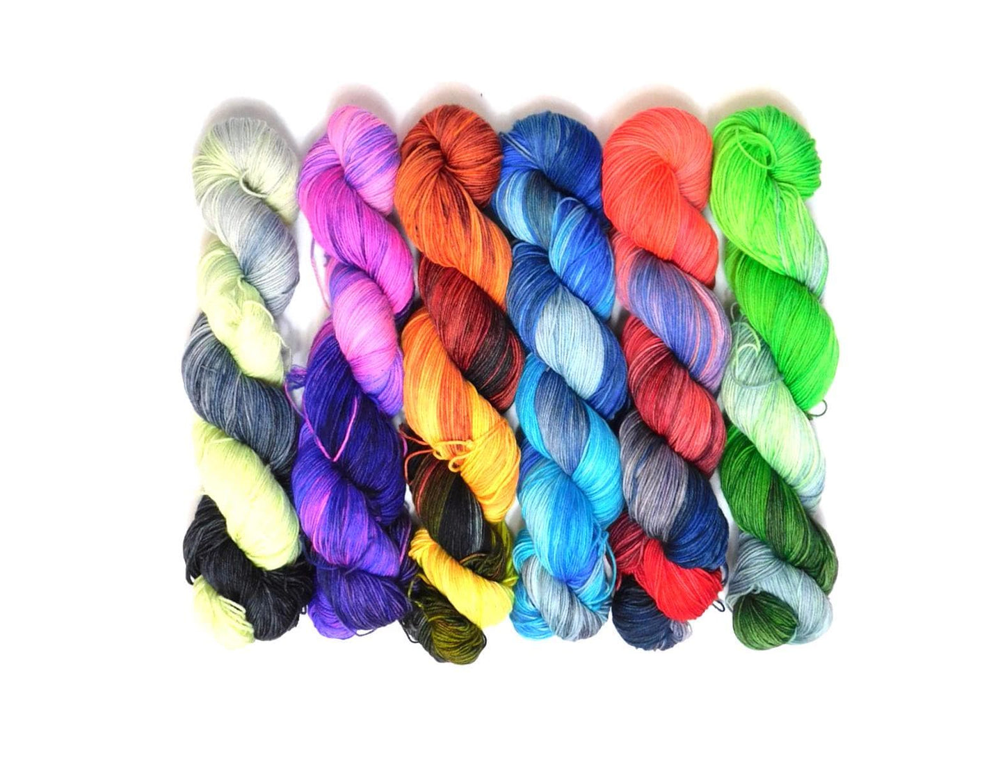 RAMMSKEINS: Oli         100g Variegated Pink Purple Sock Yarn   Fluorescent/UV Reactive