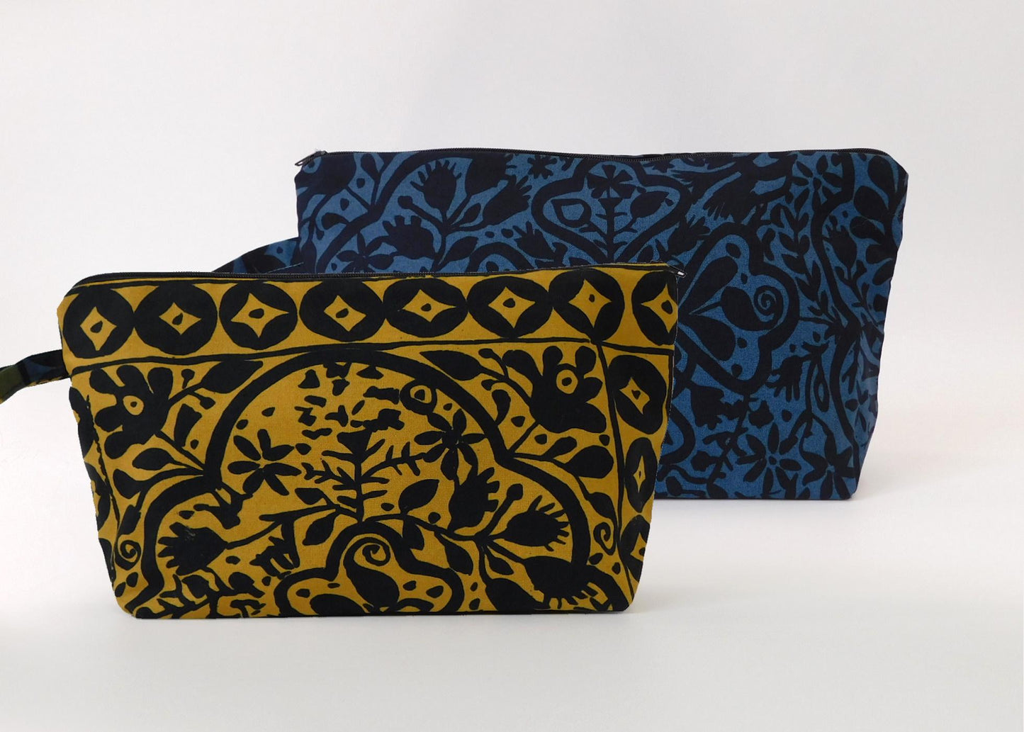 Marimekko Kulkunen Fabric Zip Pouch  4 options    Blue or Mustard
